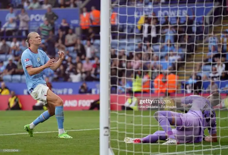 gli errori di haaland durante il community shield 2