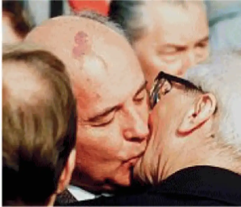 gorbaciov honecker