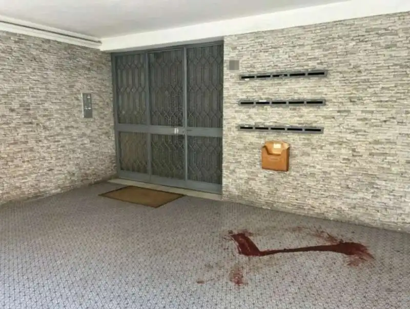 il sangue davanti alla casa di alessandra matteuzzi  