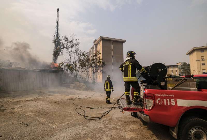 incendi a palermo 2