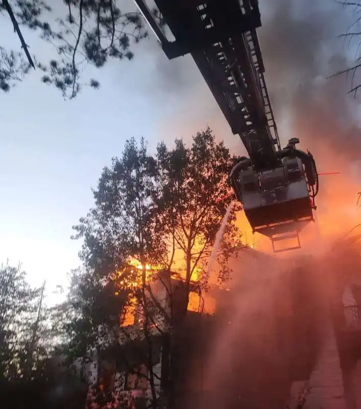 incendio al grossinger's catskill resort hotel  5