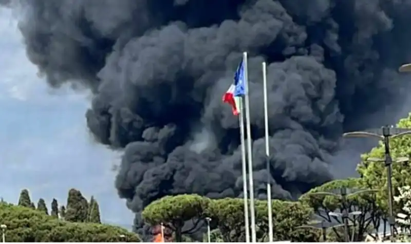 incendio cinecittà