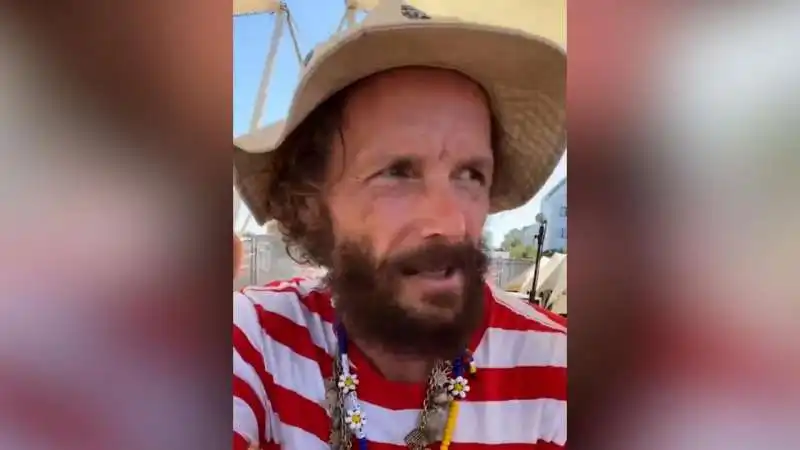 jovanotti risponde alle critiche sul jova beach party 