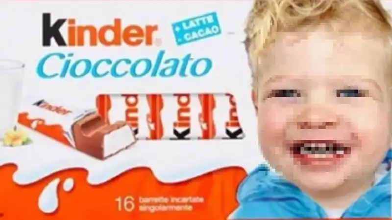 leone lucia ferragni sulla scatola del kinder cioccolato fotomontaggio