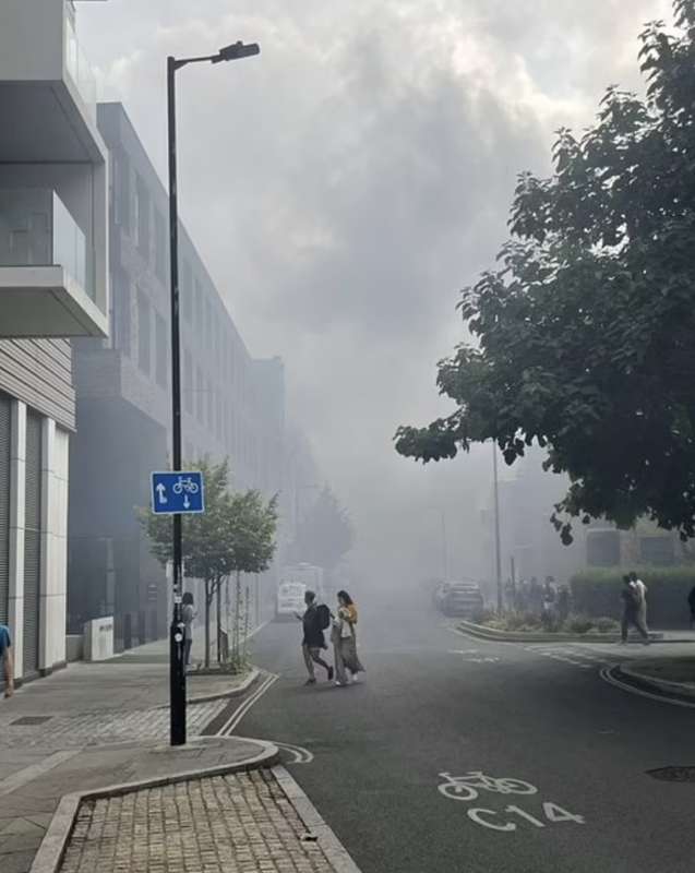 londra incendio a london bridge 1