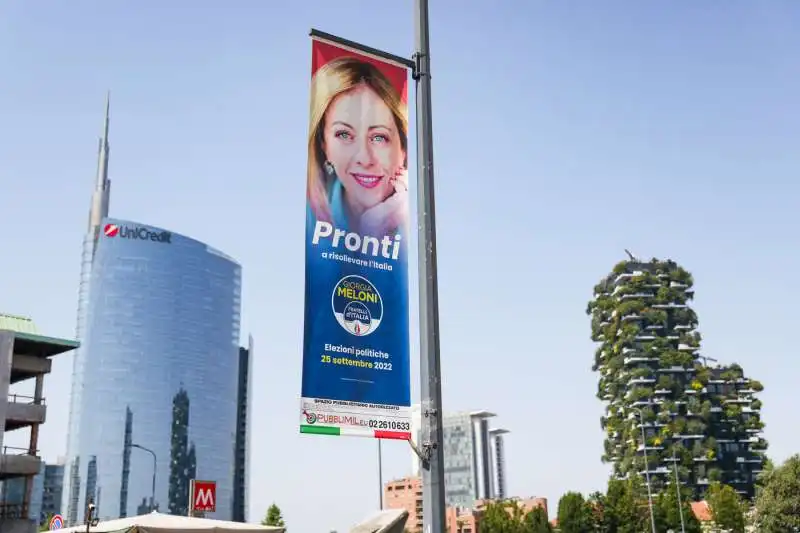 manifesti di giorgia meloni per le elezioni politiche   6