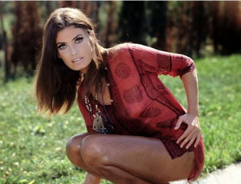 marisa mell 8