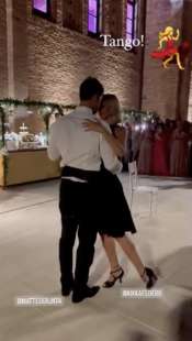 matteo giunta e federica pellegrini ballano il tango al loro matrimonio 3