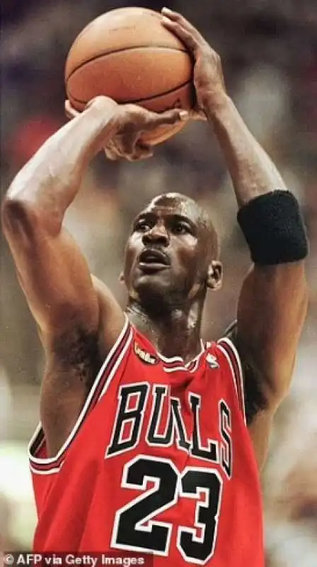 michael jordan durante la sua stagione con i chicago bulls 1