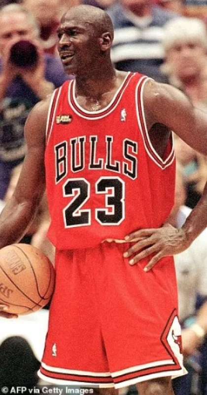 michael jordan durante la sua stagione con i chicago bulls 3