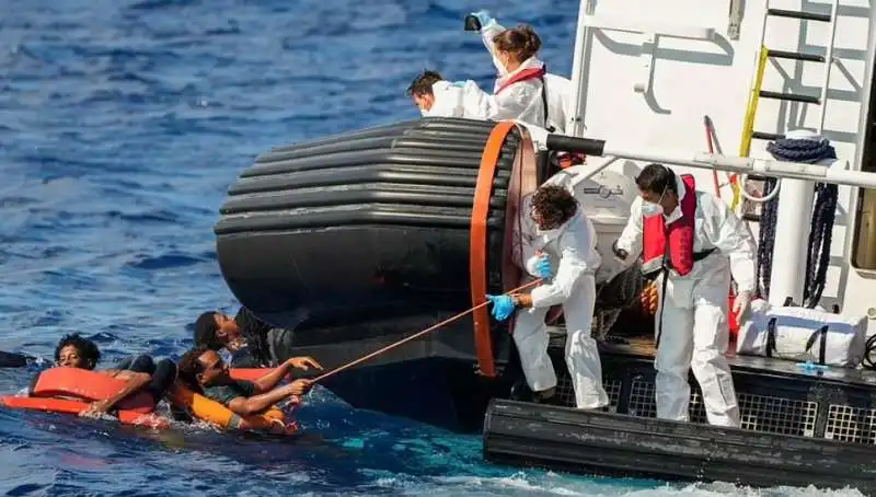 migranti nel mediterraneo 2