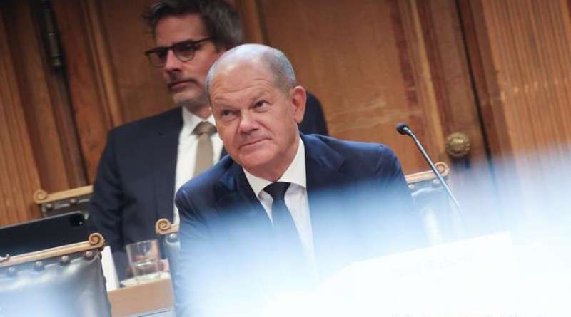 olaf scholz testimonianza su banca warburg 7