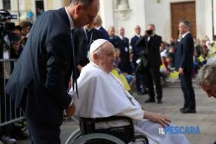 papa francesco a l aquila 1