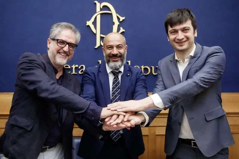 Pino Cabras, Gianluigi Paragone, Francesco Forniciti 1