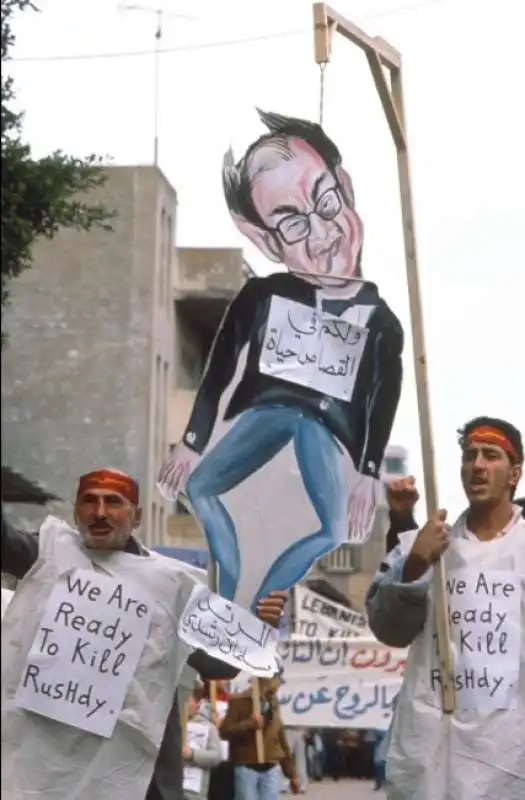 proteste contro salman rushdie   beirut   1989 