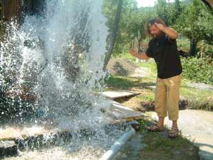 rabdomante trova l'acqua