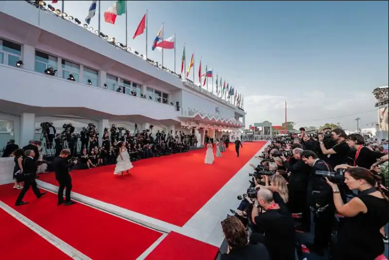 red carpet mostra di venezia