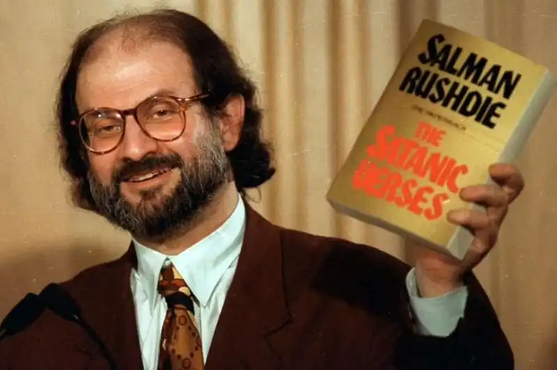 salman rushdie   versetti satanici 