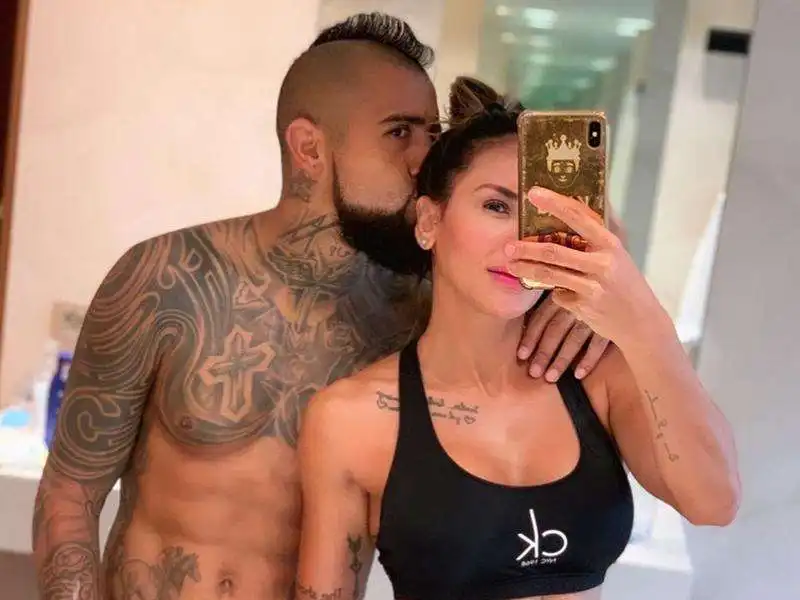 sonia isaza arturo vidal 5