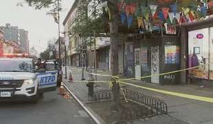 spari al mcdonalds di fulton street a new york 9