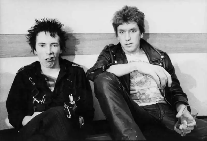 steve jones johnny rotten 3