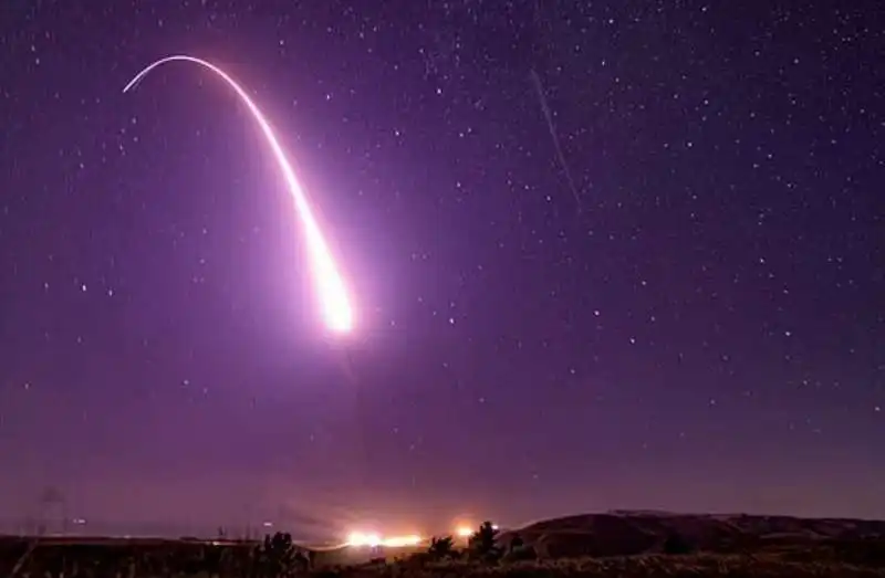 test del missile nucleare usa minuteman iii nel 2019 