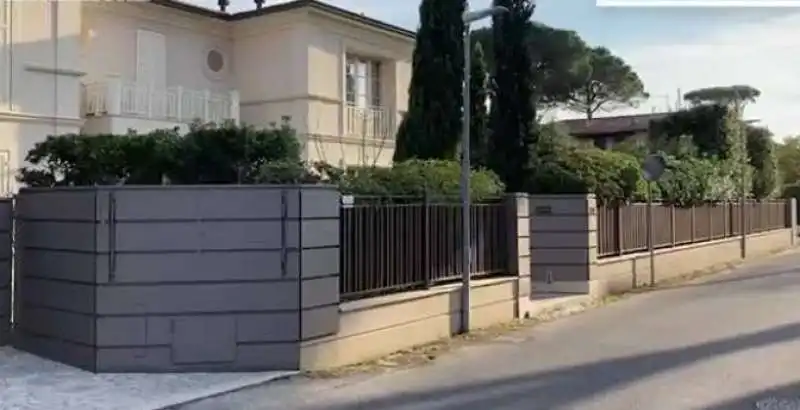 villa di zelensky a forte dei marmi 1