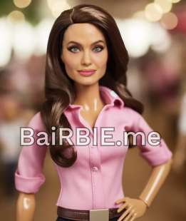 angelina jolie immagine creata dal dailymail con barbie.me