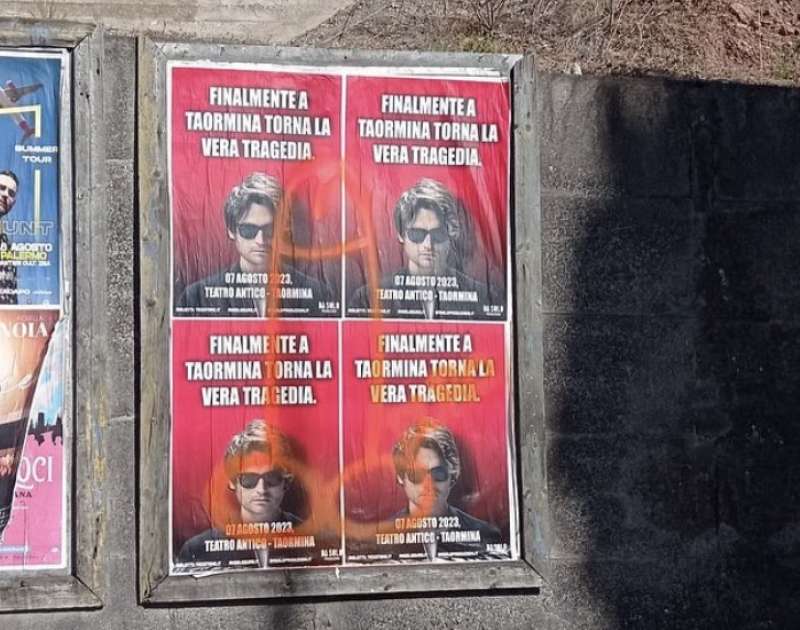 angelo duro imbratta i suoi manifesti 8