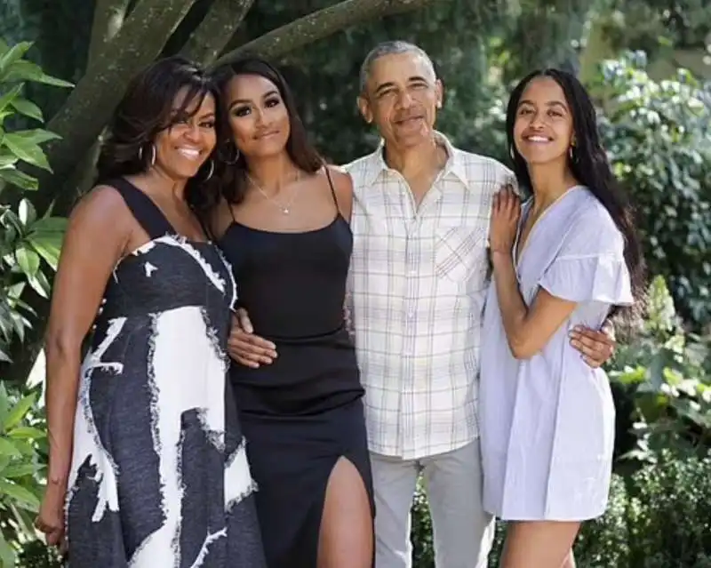 barack obama con la moglie michelle e le figlie sasha e malia 