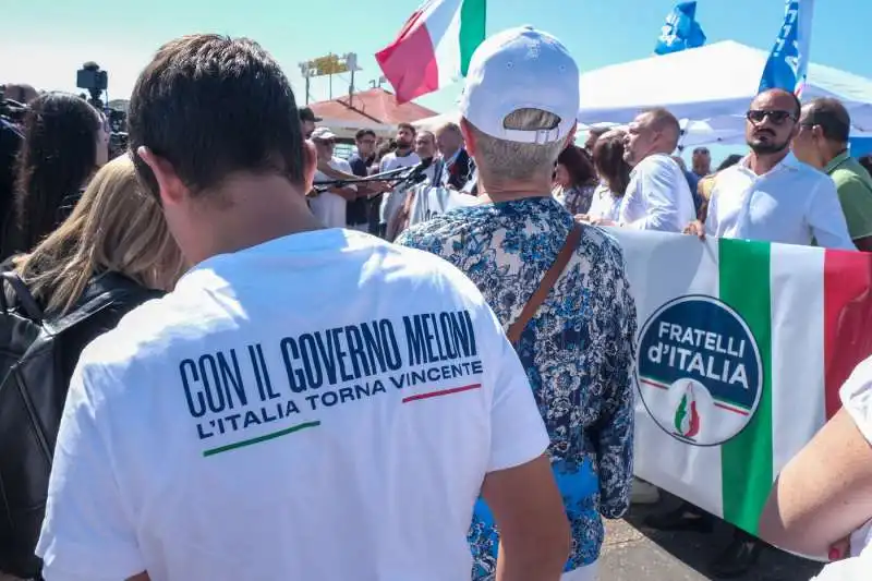 campagna estiva di fratelli d italia 1