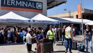 caos aeroporto catania 5