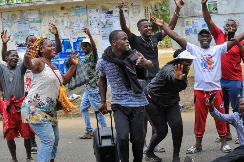 colpo di stato in gabon 12