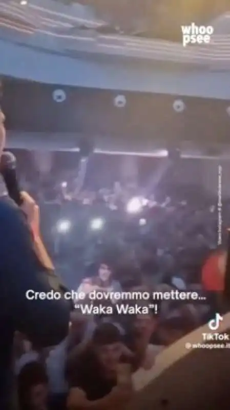 cori contro gerard pique in discoteca 5