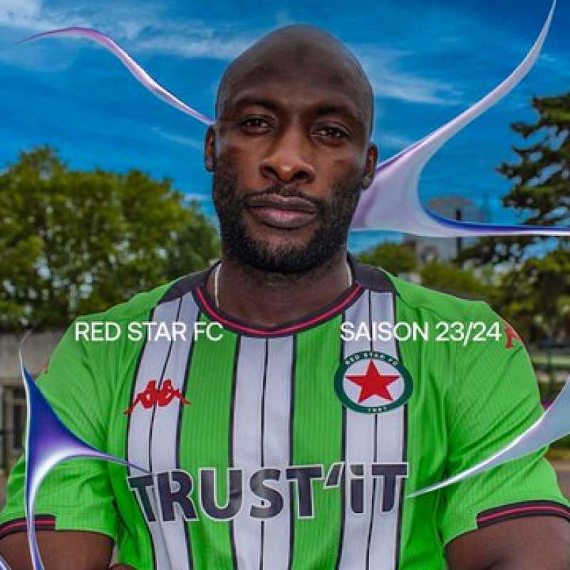 DIVISE RED STAR FC CREATE CON L'INTELLIGENZA ARTIFICIALE