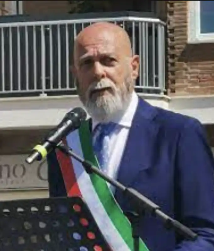 ernesto tedesco - sindaco di civitavecchia 