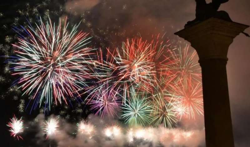 FUOCHI D ARTIFICIO DELLA FESTA DEL REDENTORE A VENEZIA