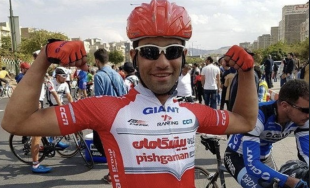 il ciclista iraniano Mohammad Ganjkhanlou