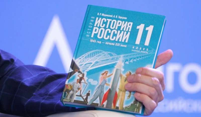 IL NUOVO LIBRO DI STORIA IN RUSSIA