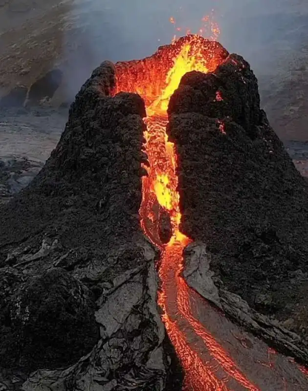 il vulcano litli hrutur 1