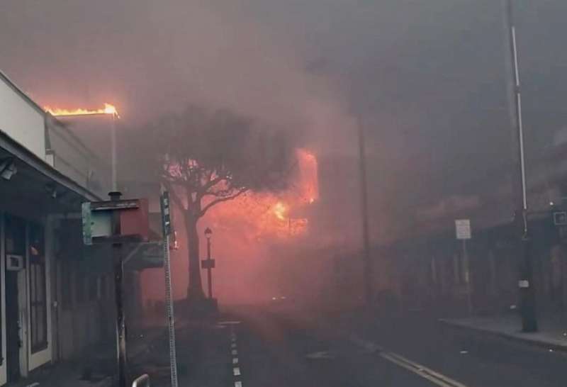 incendio a maui hawaii 4