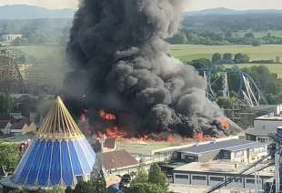 incendio al parco divertimenti europa park di rust, in germania 1