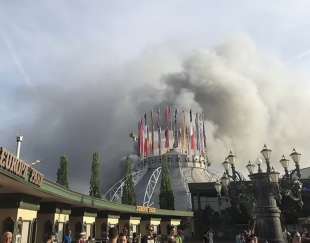 incendio al parco divertimenti europa park di rust, in germania 4