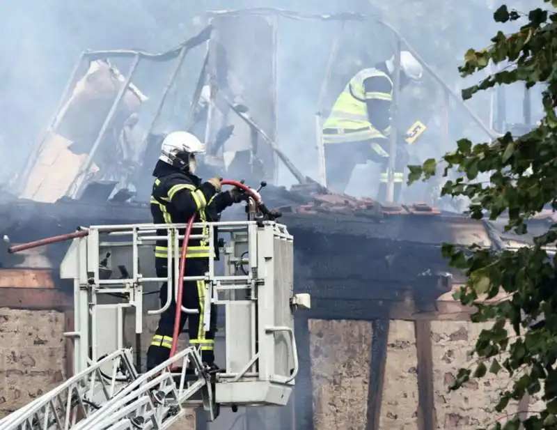 incendio in una struttura in alsazia 10