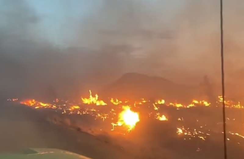 incendio tra california e nevada 1