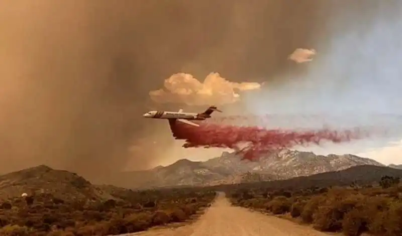 incendio tra california e nevada 2