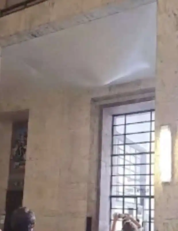 infiltrazione di acqua al palazzo di giustizia di milano 4