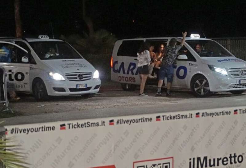 JESOLO - SPERIMENTAZIONE TAXI GRATIS A CHI BEVE IN DISCOTECA