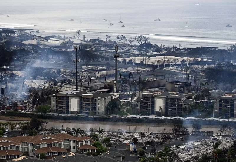 la distruzione dopo gli incendi a lahaina nell isola di maui hawaii 13