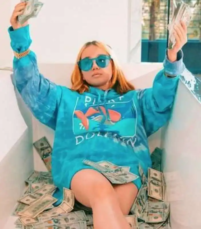 lil tay  3